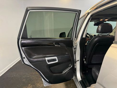 Used 2014 Chevrolet Captiva Sport LT w/ Convenience Package image 19