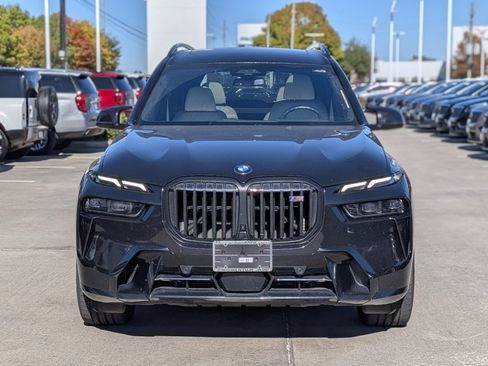 Used 2025 BMW X7 M60i image 2