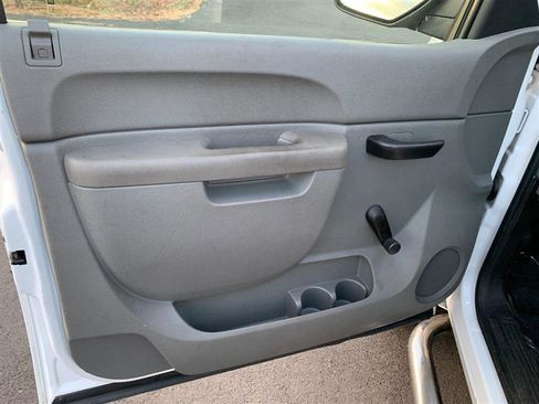 Used 2011 GMC Sierra 3500 W/T w/ Snow Plow Prep Package image 19