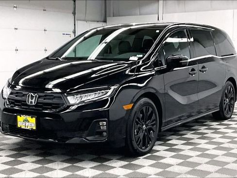 Used 2025 Honda Odyssey Sport-L image 12