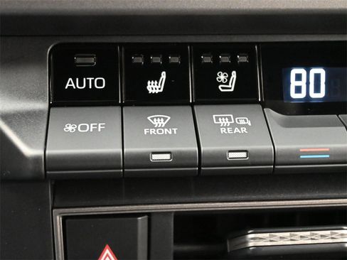 Used 2025 Toyota Camry XSE image 13