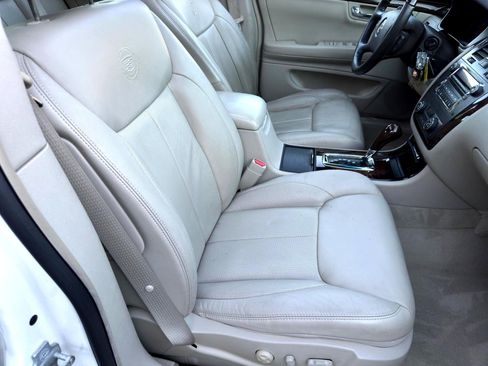 Used 2011 Cadillac DTS Luxury image 15