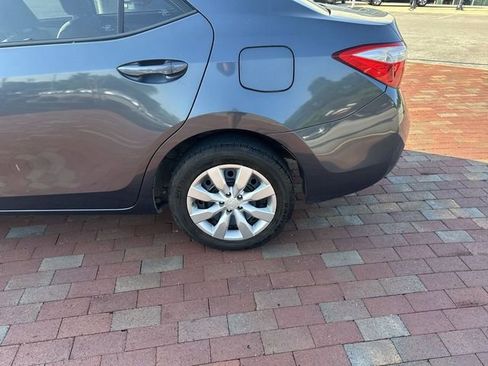 Used 2015 Toyota Corolla LE FWD image 6
