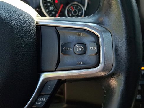 Used 2023 RAM 1500 Laramie AWD/4WD image 12