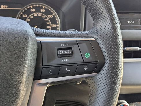 Used 2025 Mitsubishi Outlander SE image 17