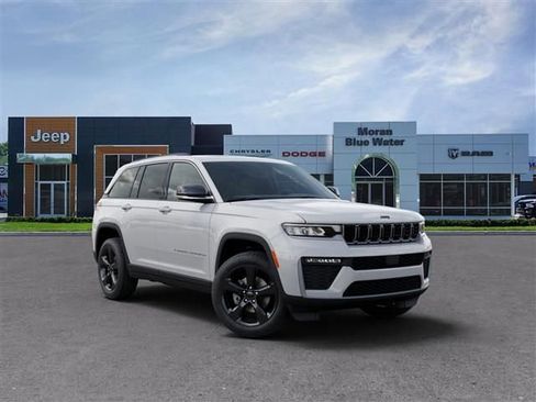 New 2026 Jeep Grand Cherokee Limited w/ Limited Altitude Package image 5