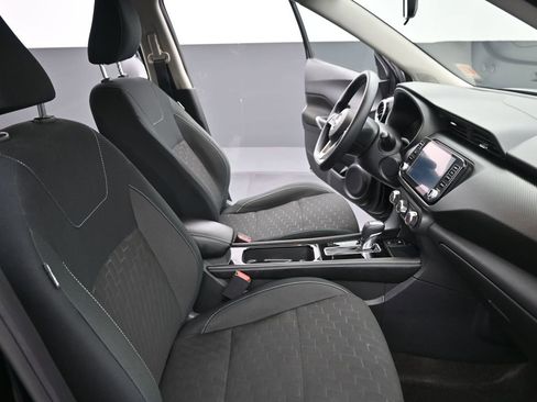Used 2024 Nissan Kicks SV image 36