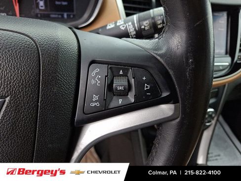 Certified 2020 Chevrolet Trax LT w/ Driver Confidence Package image 23