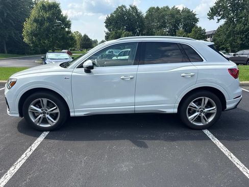 Used 2024 Audi Q3 2.0T Premium Plus w/ Premium Plus Package AWD/4WD image 2