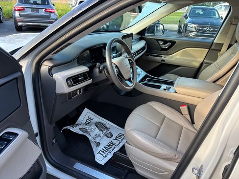 Certified 2024 Lincoln Aviator AWD w/ Premium Package image 24