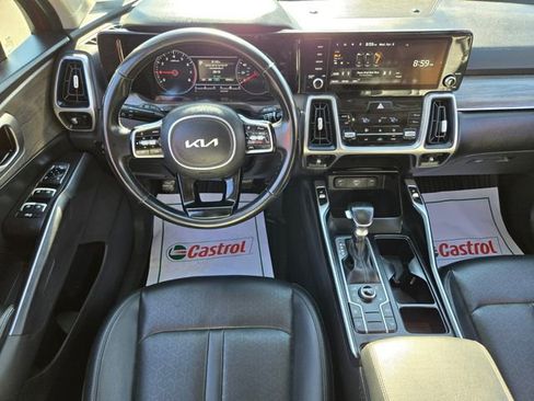 Used 2022 Kia Sorento S w/ Panoramic Sunroof Package AWD/4WD image 14