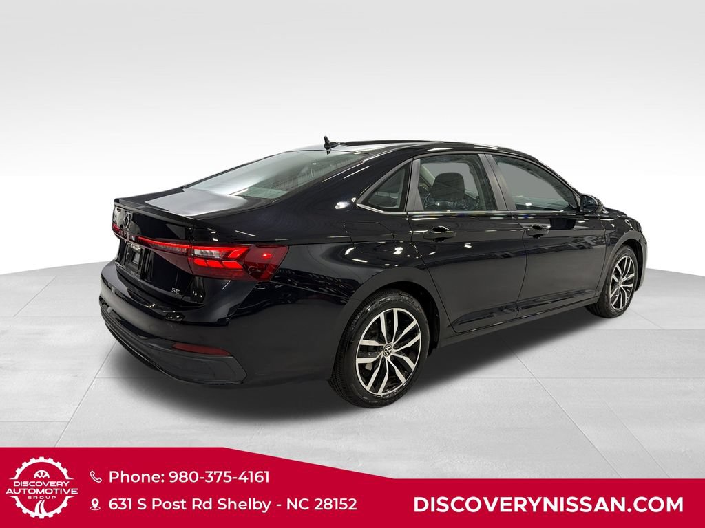Used 2025 Volkswagen Jetta SE FWD image 6