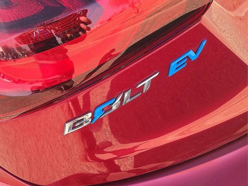 Used 2020 Chevrolet Bolt LT image 11