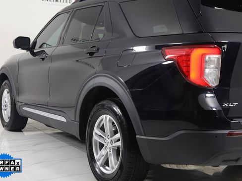Used 2022 Ford Explorer XLT image 25