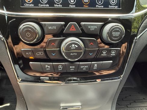 Used 2021 Jeep Grand Cherokee Limited w/ Trailer Tow Group IV AWD/4WD image 26