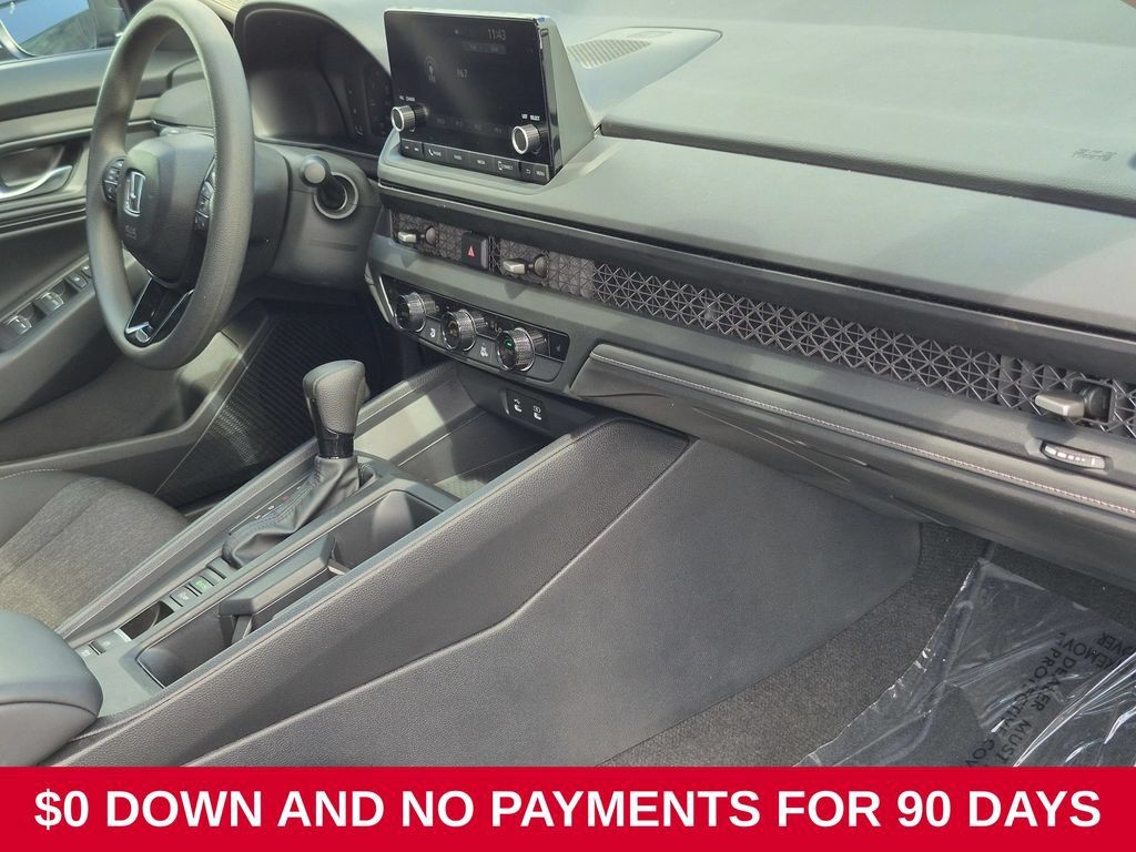 Used 2025 Honda Accord SE image 29
