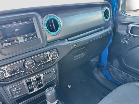 Used 2023 Jeep Wrangler Unlimited w/ Cold Weather Group AWD/4WD image 24