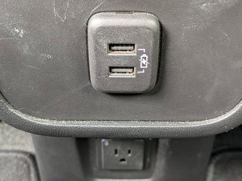 Used 2023 GMC Terrain AT4 image 15