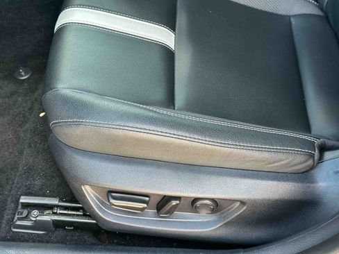 Used 2025 Toyota Camry SE FWD image 15