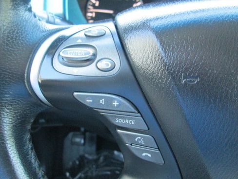 Used 2015 Nissan Pathfinder SV FWD image 21