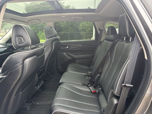 Used 2022 Acura MDX SH-AWD w/ Advance Package image 17