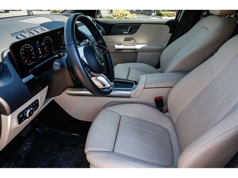 Used 2025 Mercedes-Benz GLA 250 image 19
