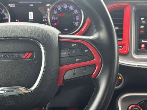 Used 2019 Dodge Challenger SXT RWD image 23