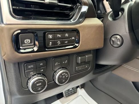 New 2026 GMC Yukon XL Denali Ultimate AWD/4WD image 26