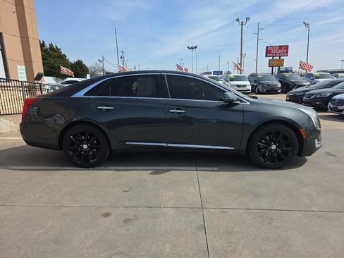 Used 2017 Cadillac XTS Luxury image 4