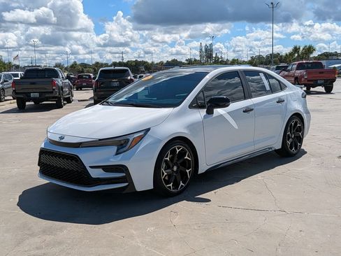 Used 2025 Toyota Corolla FX w/ Convenience Package FWD image 4