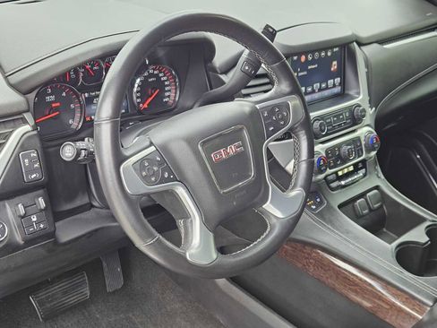 Used 2016 GMC Yukon XL SLT w/ Open Road Package image 2