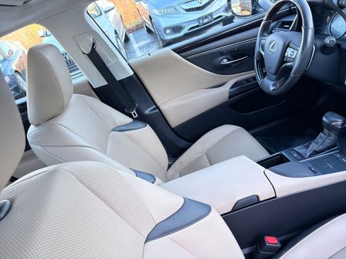 Used 2021 Lexus ES 250 w/ Premium Package image 36