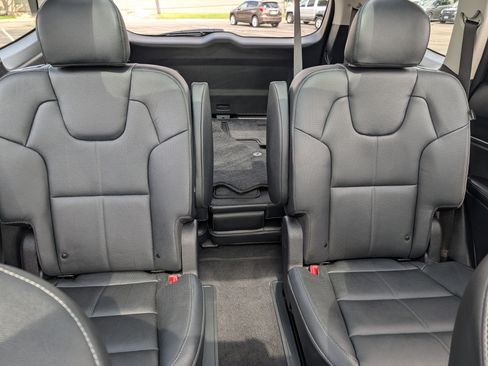 Certified 2025 Kia Telluride SX w/ SX Captain's Chair Package AWD/4WD image 13