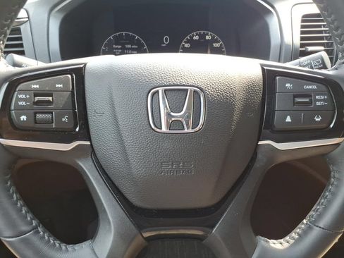 Used 2025 Honda Odyssey Touring image 13