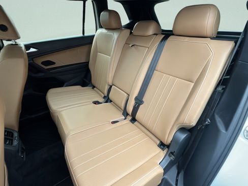 Used 2024 Volkswagen Tiguan SE R-Line FWD image 13