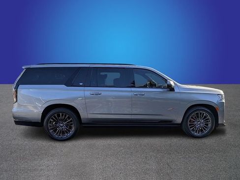 Certified 2024 Cadillac Escalade ESV V AWD/4WD image 6