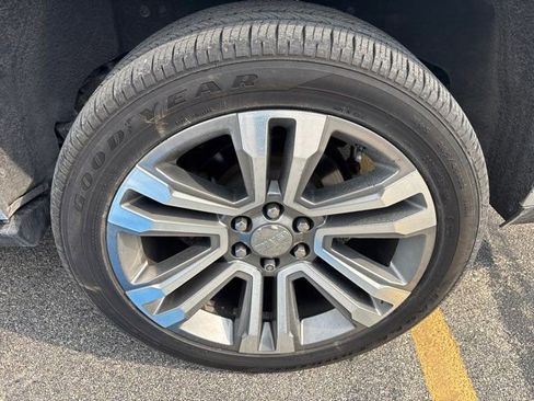 Used 2019 GMC Yukon XL Denali w/ Denali Ultimate Package RWD image 9