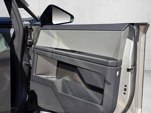 Used 2024 Tesla Cybertruck AWD Crew Cab image 10