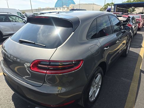 Used 2018 Porsche Macan AWD/4WD image 2