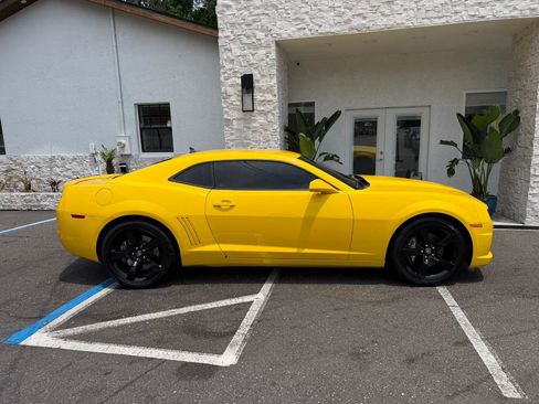 Used 2010 Chevrolet Camaro SS w/ RS Package RWD image 18