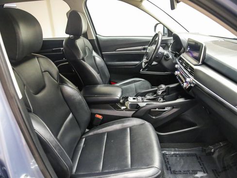 Used 2022 Kia Telluride LX AWD/4WD image 17