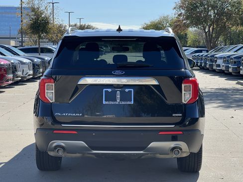 Used 2023 Ford Explorer Platinum w/ Technology Package image 8