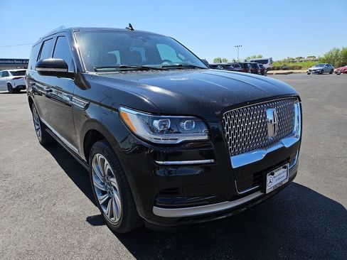 Used 2022 Lincoln Navigator Reserve AWD/4WD image 11