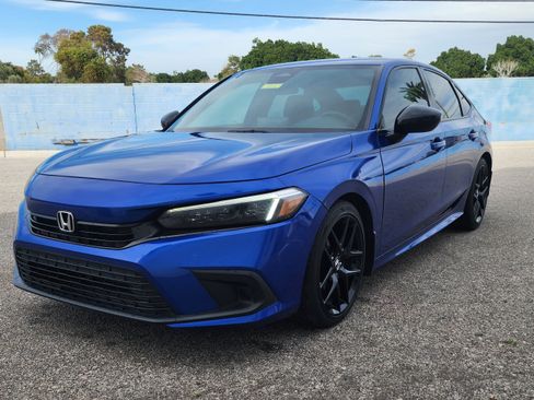 Used 2023 Honda Civic Sport image 1