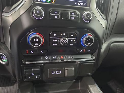 Used 2021 Chevrolet Silverado 1500 LT Trail Boss w/ Bed Protection Package AWD/4WD image 15