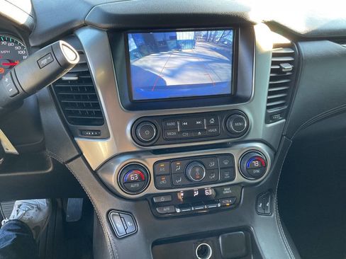 Used 2020 Chevrolet Suburban LT image 23
