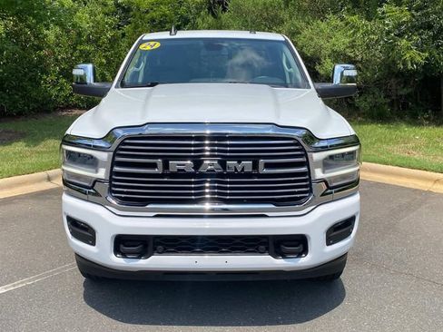 Used 2024 RAM 2500 Laramie AWD/4WD image 2