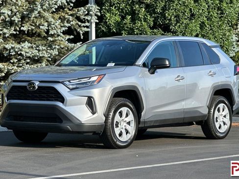 Used 2023 Toyota RAV4 LE image 8