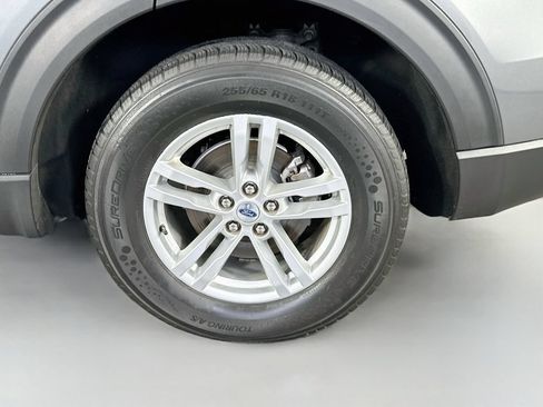 Used 2022 Ford Explorer XLT w/ Equipment Group 202A AWD/4WD image 33