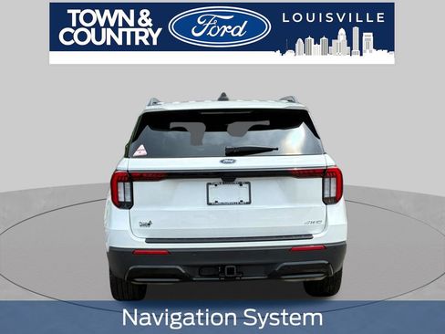Used 2025 Ford Explorer ST-Line w/ ST-Line Street Pack AWD/4WD image 4